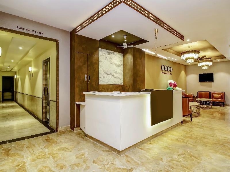 Capital O 28086 Sindhura Grand Hotel Haidarábád Kültér fotó