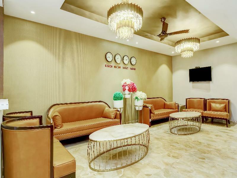 Capital O 28086 Sindhura Grand Hotel Haidarábád Kültér fotó